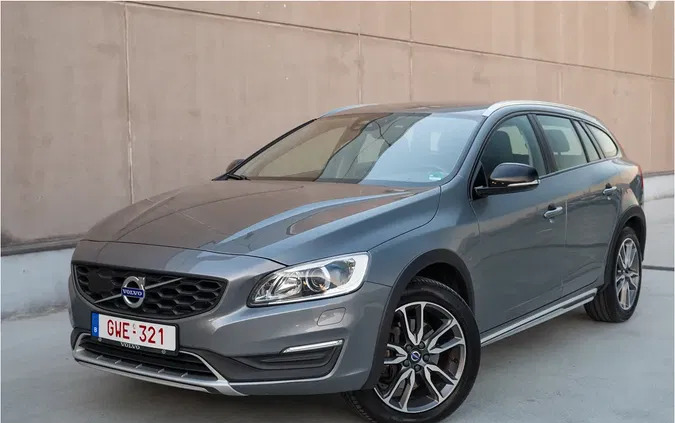 lubelskie Volvo V60 Cross Country cena 59900 przebieg: 248315, rok produkcji 2017 z Lublin